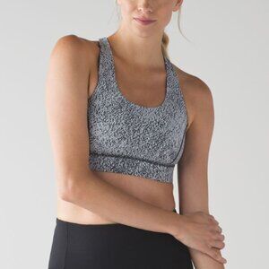 RARE Lululemon Circuit Breaker Bra Power in Luxtreme Spray Jacquard White Black
